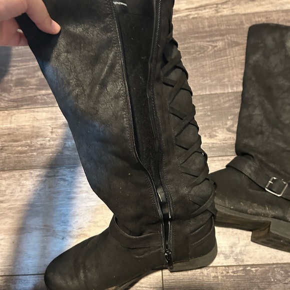 Stylish Black Women's Boots - Picture 6 of 6